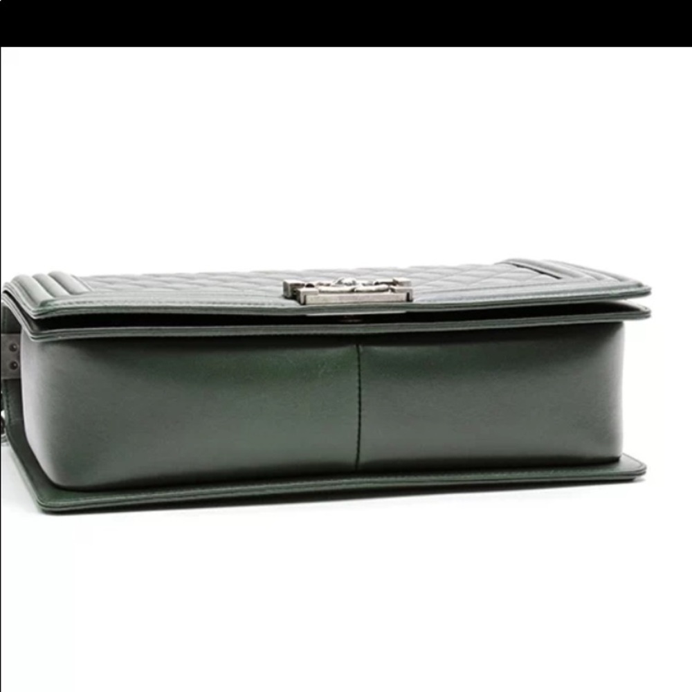 Chanel Green Quilted Calfskin Medium Boy Flap Handbag - Picture 5 of 9